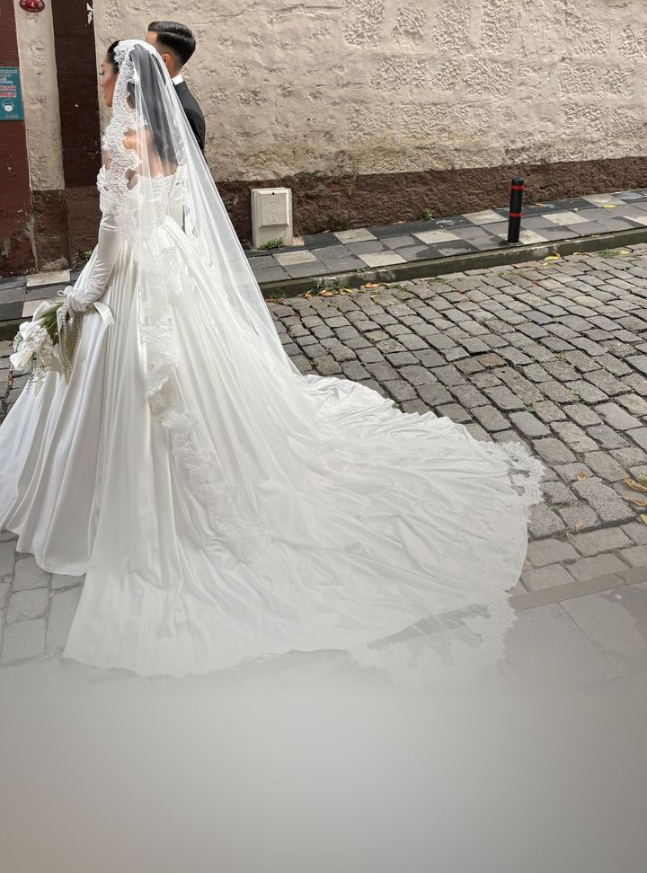Victoria Wedding Dress