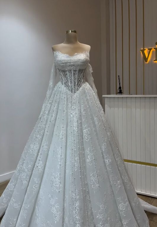 Victoria Wedding Dress