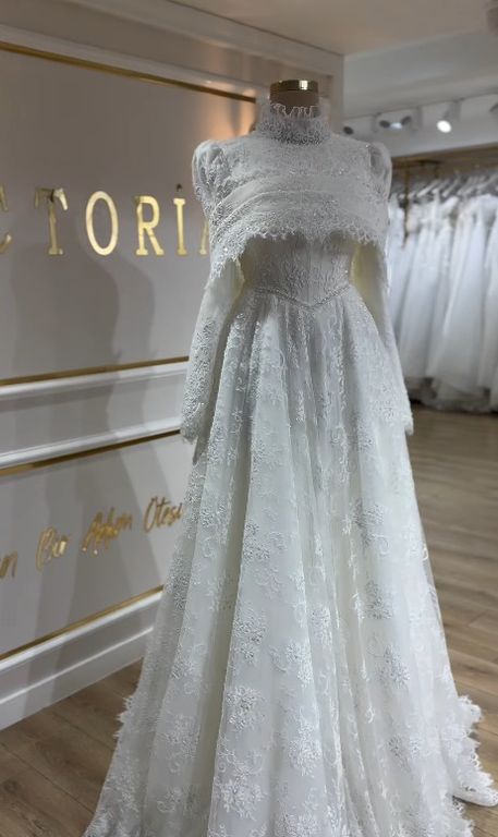 Victoria Wedding Dress
