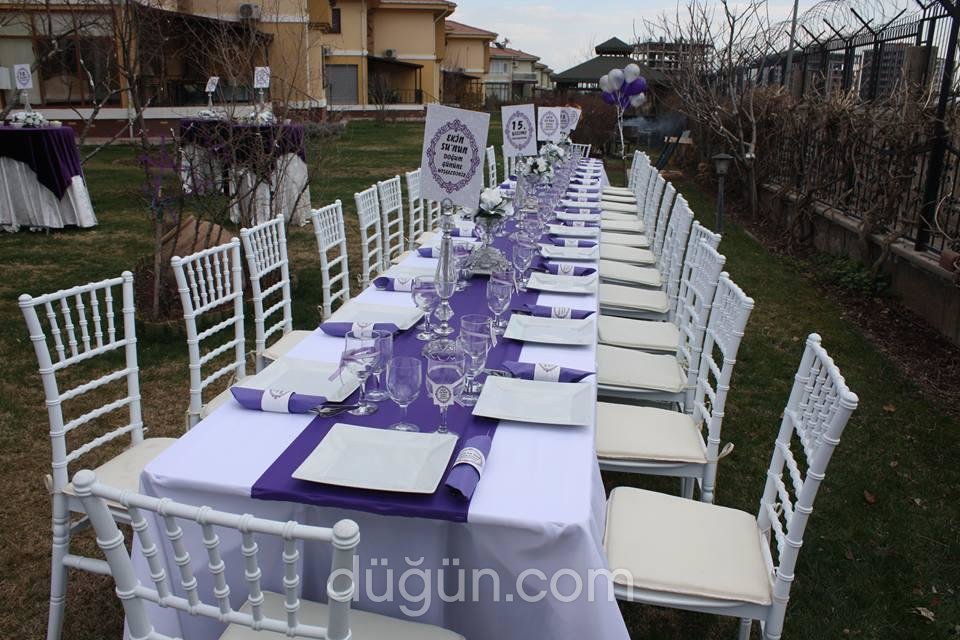 By Hande Kaya Organizasyon