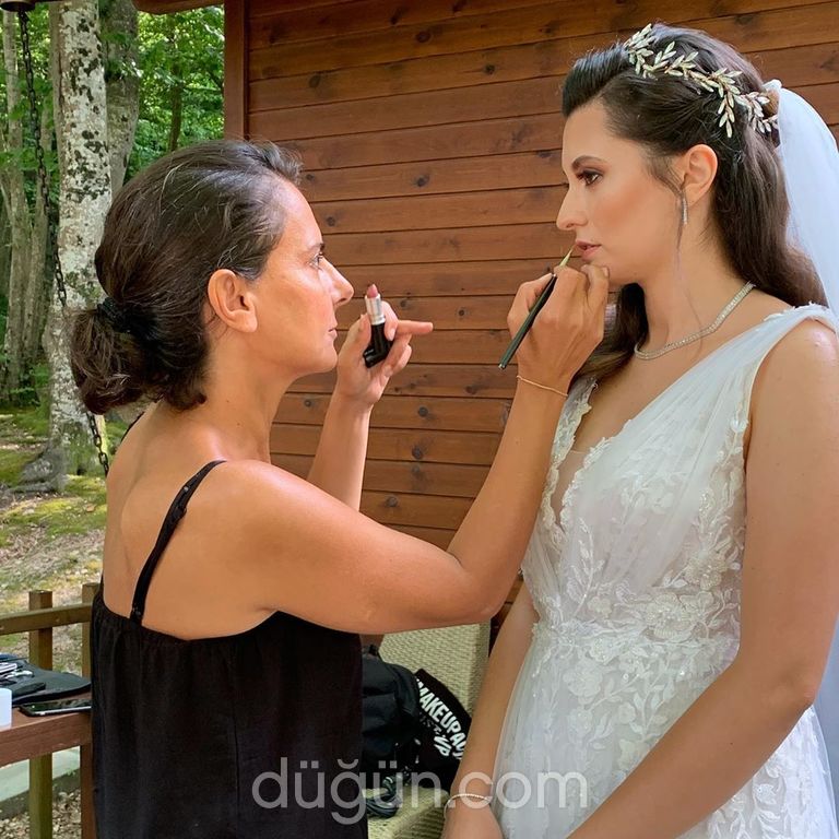 Funda Yılmaz Freelance Make Up Artist