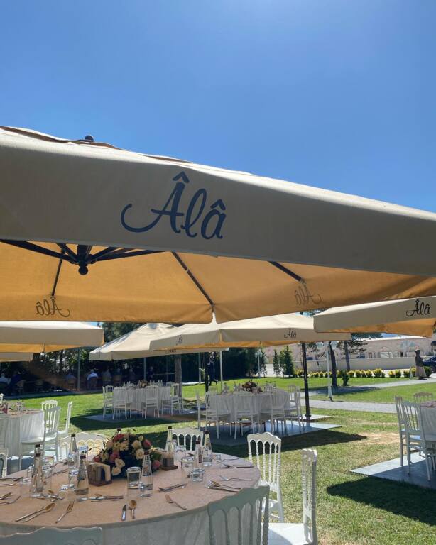 Âlâ Cafe & Bistro