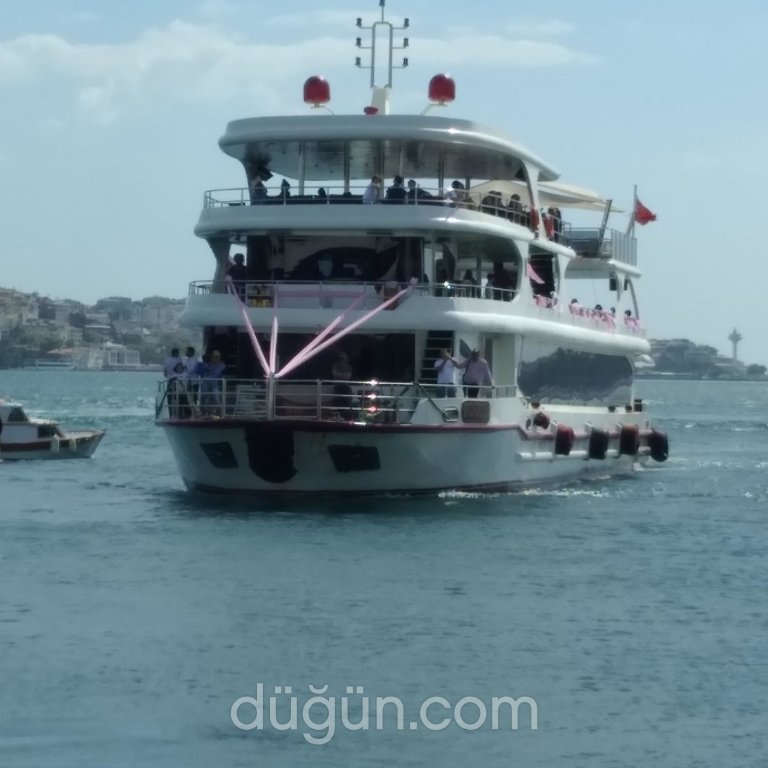 Aşk ve Mavi Tekne Turları