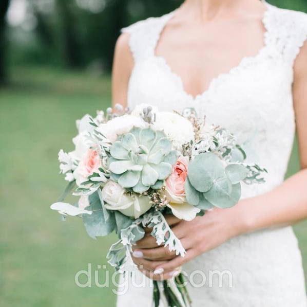 Bee Design & Flower Shop