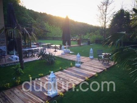 Villa Polonez Düğün Mekanı Fenerli Yürüme Yolu Süslemesi