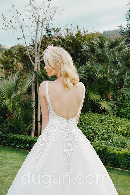 Sırt Dekolteli A Kesim Gelinlik
