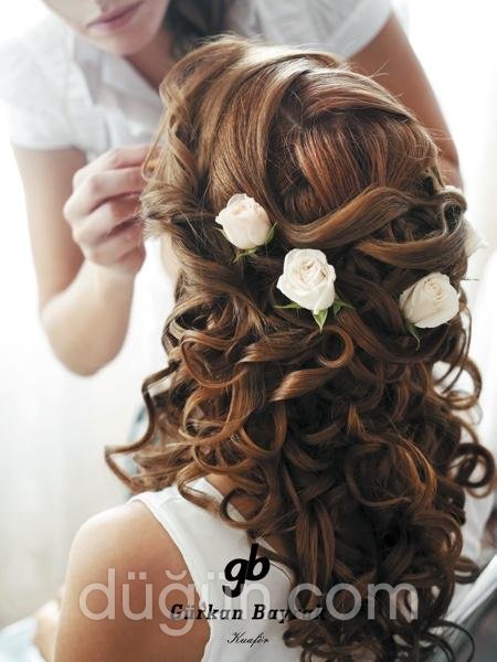 Dalgalı Gelin Saçı Modeli