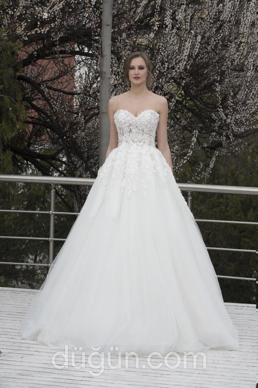 Straplez Gelinlik Modeli