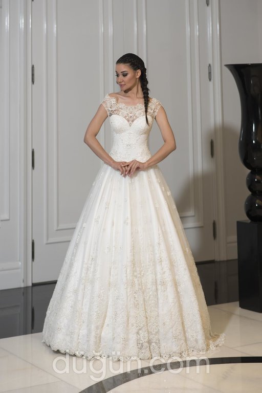 A Kesim Gelinlik Modeli