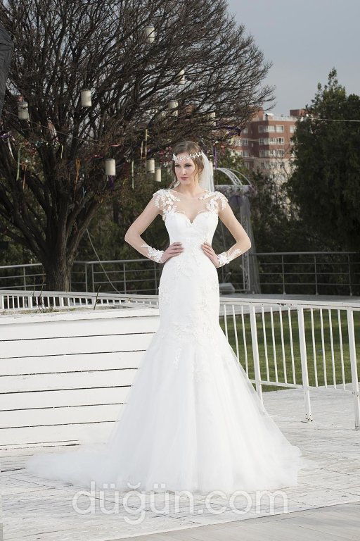 Yarım Balık Kesim Gelinlik Modeli