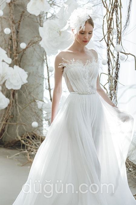 Straplez Yaka Gelinlik Modeli