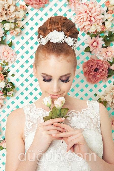 Tepeden Topuz Gelin Saçı