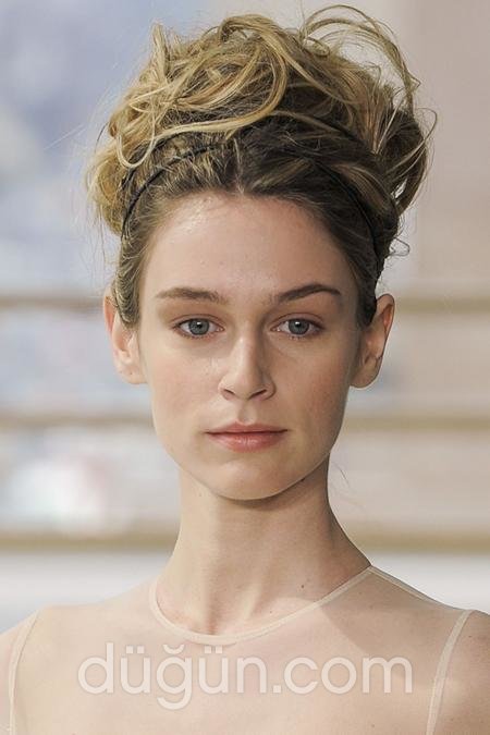 'Yok Gibi' Gelin Makyajı