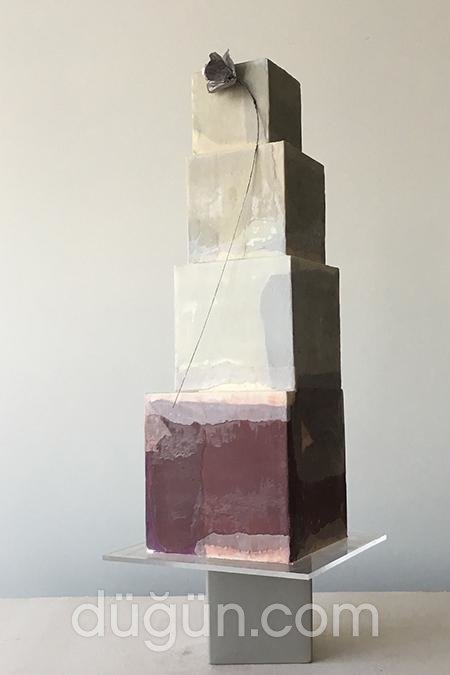 Gri Düğün Pastası