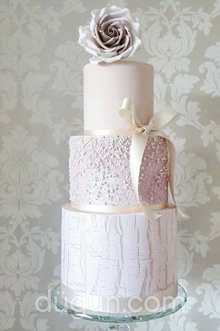Pudra Renkli Düğün Pastası