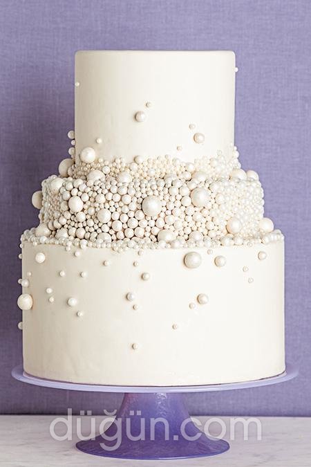 İncili Üç Katlı Nişan Pastası