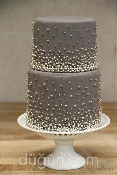 İncili İki Katlı Nişan Pastası