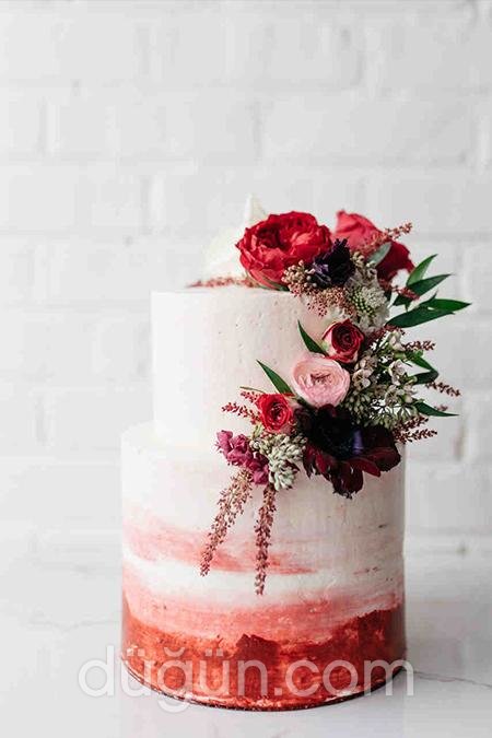 Çiçekli Nişan Pastası