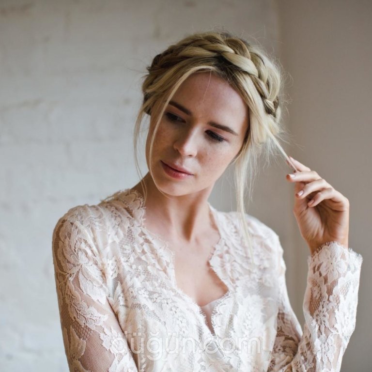 Örgü Gelin Saçı Modeli