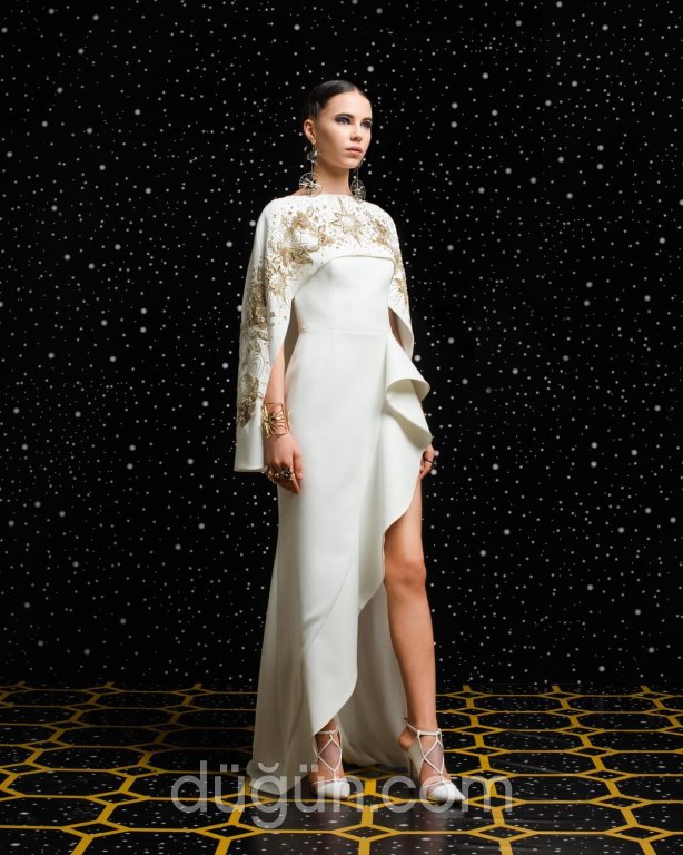 Sade Beyaz Nişan Elbisesi