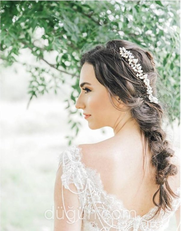 Örgülü Gelin Saçı Modeli