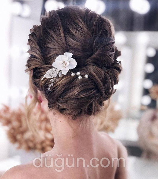 Gelin Saçı Dağınık Topuz Modeli