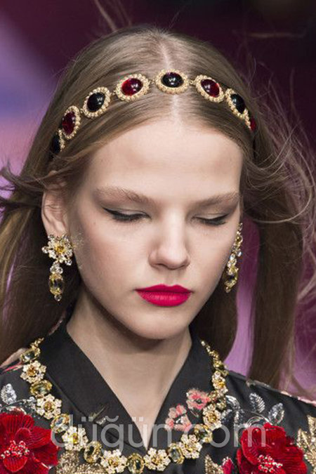 Taşları Siyah ve Bordo Kına Tacı