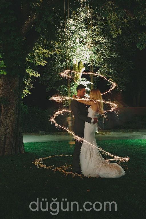 Düğün Fotoğrafında Işık Şovu