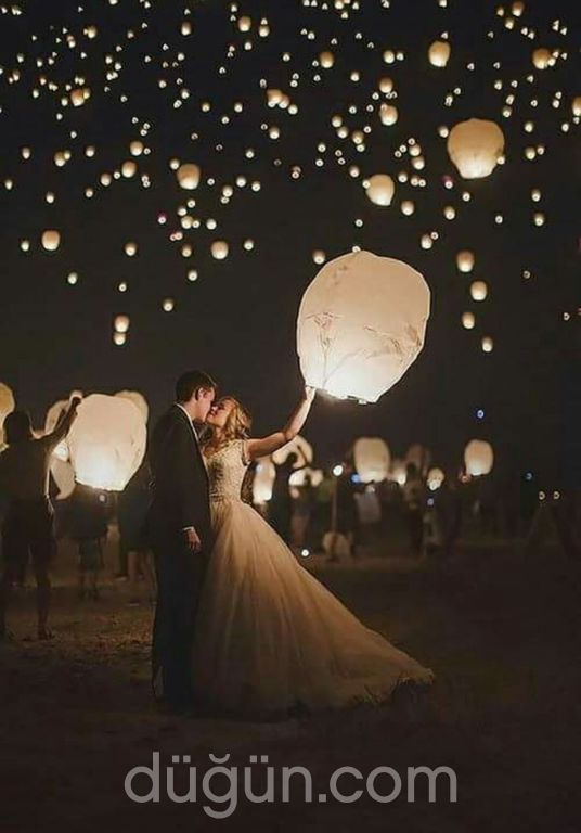 Dilek Balonu Temalı Düğün Pozu