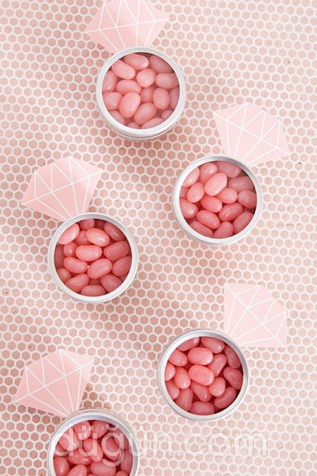 Söz İçin Hediyelik