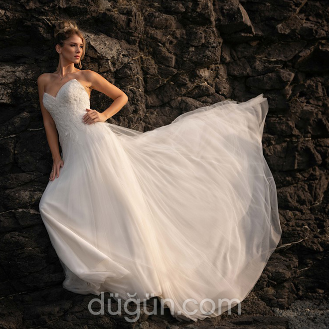 Straplez Gelinlik Modeli