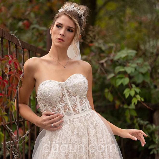 Güpürlü Gelinlik Modeli