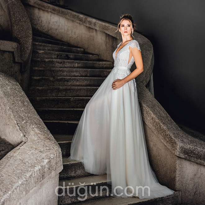 Sade A Kesim Gelinlik Modeli