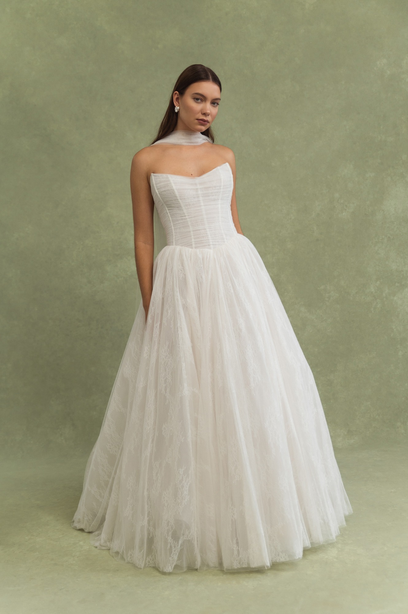 2026 Jenny by Jenny Yoo 6-26 Prenses Kesim Straplez Göğüs Dekolteli Gelinlik