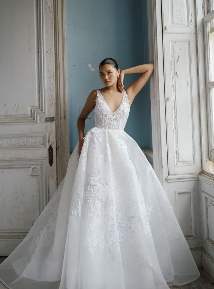 2025 Anne Barge -7-25 A Kesim V Yaka Gelinlik