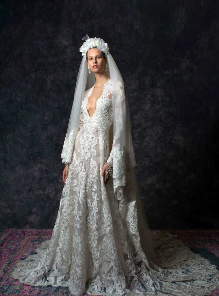 Naeem Khan Uzun Kollu Gelinlik