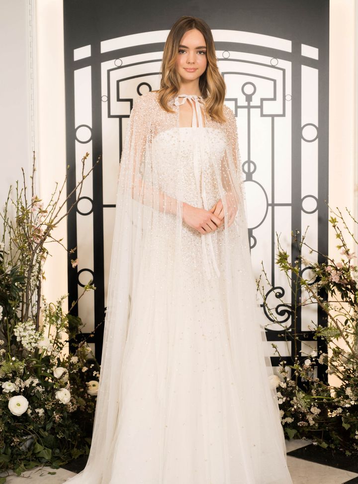 Jenny Packham Pelerinli Gelinlik A Kesim Straplez Göğüs Dekolteli Gelinlik