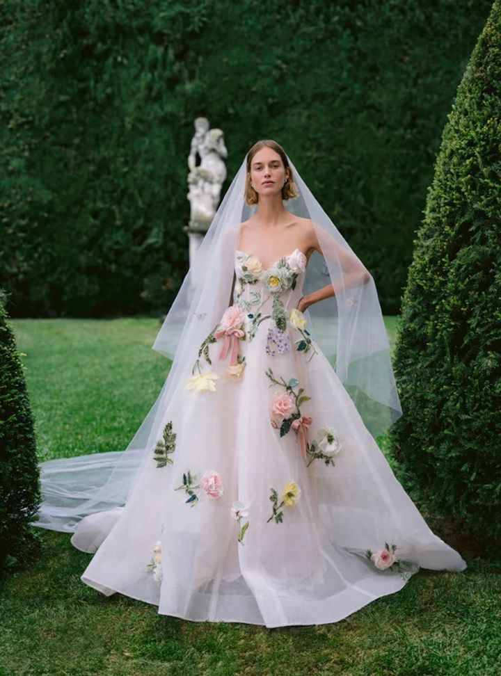 2025 Monique Lhuillier Çiçek Detaylı A Kesim Gelinlik