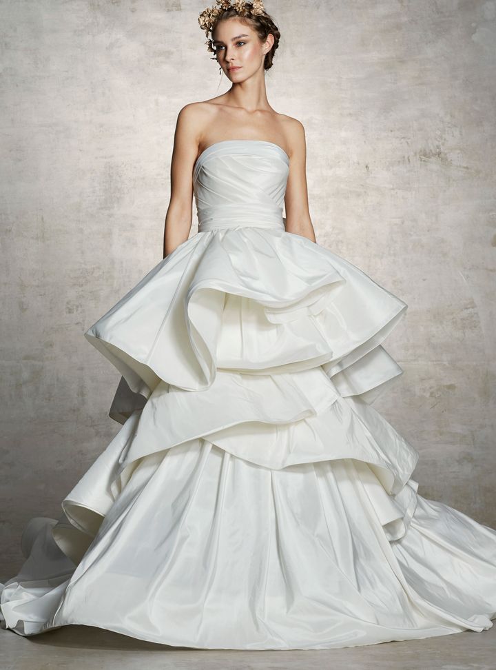 Marchesa Katlı Etekli Straplez Gelinlik