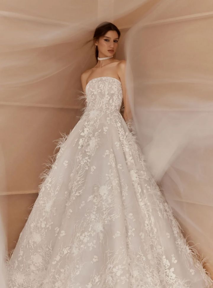 2026 Francesca Miranda-20-26 Prenses Kesim Straplez Göğüs Dekolteli Gelinlik