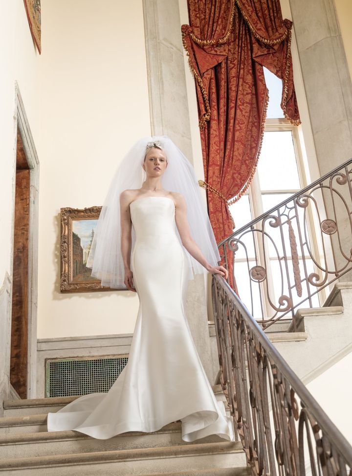 2025 Reem Acra -3-25 Balık Kesim Gelinlik