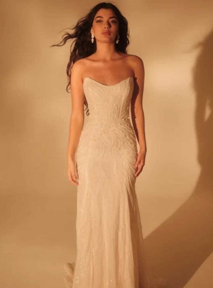 2025 Enaura -9-25 Balık Kesim Straplez Modern Gelinlik