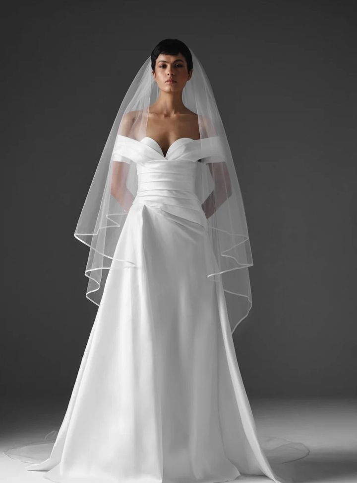 2025 Naeem Khan Düşük Omuz A kesim Gelinlik