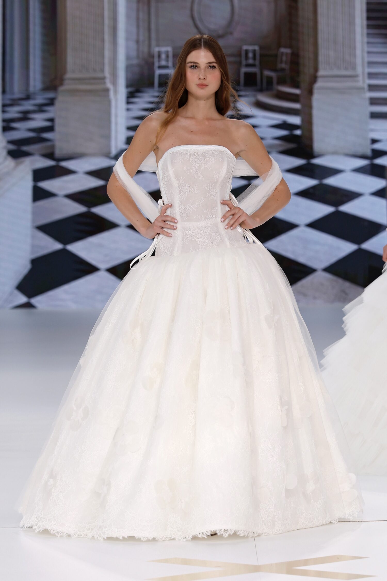 2026 Yolan Cris -19-26 Prenses Kesim Straplez Göğüs Dekolteli Gelinlik