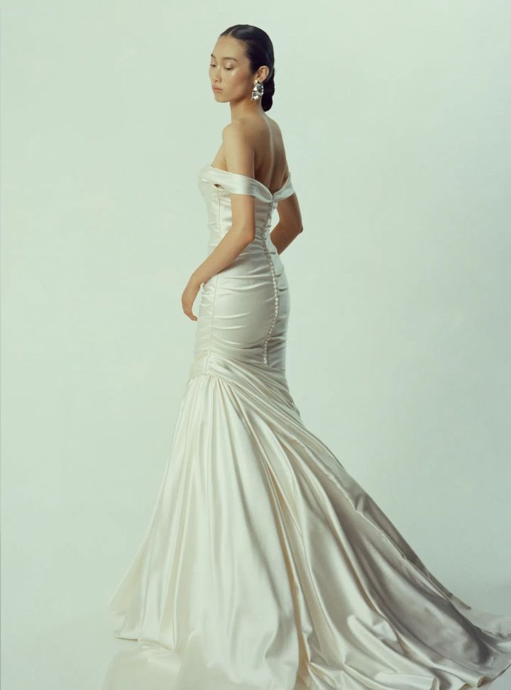 2026 Marmar Halim 18-26 Balık Kesim Düşük Omuz Göğüs Dekolteli Gelinlik