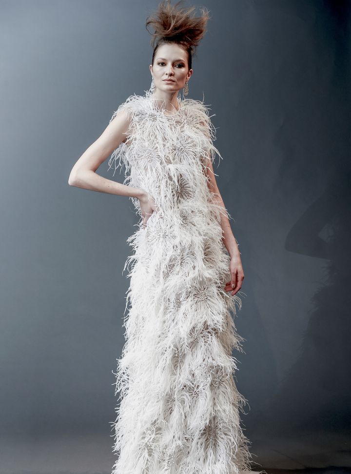 Naeem Khan Tüy Detaylı Düz Kesim Gelinlik Modeli