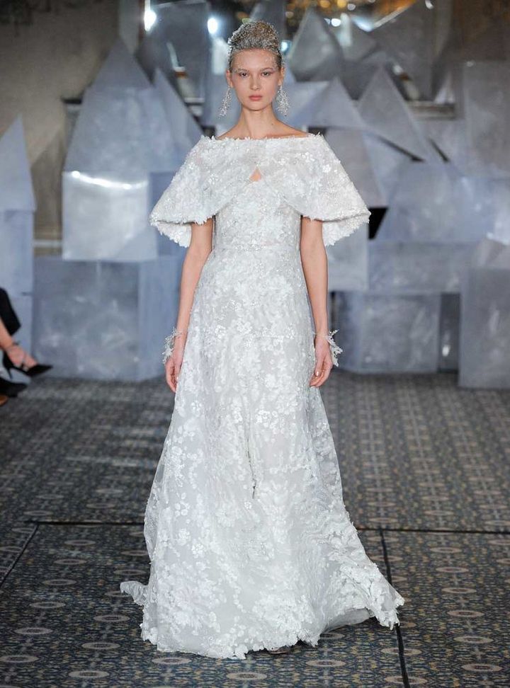 Mira Zwillinger Kısa Bolerolu Gelinlik