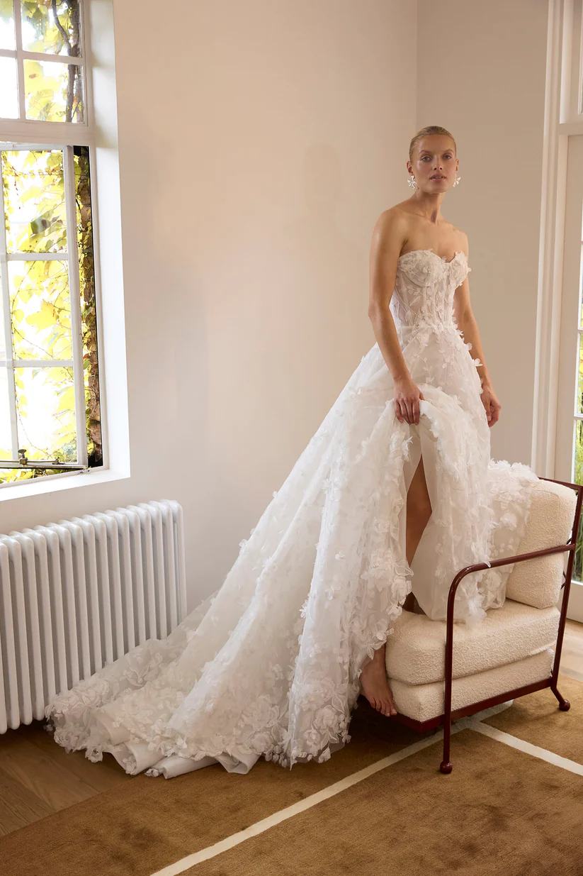 2026 La Premiere -24-26 A Kesim Straplez Sırt Dekolteli Gelinlik