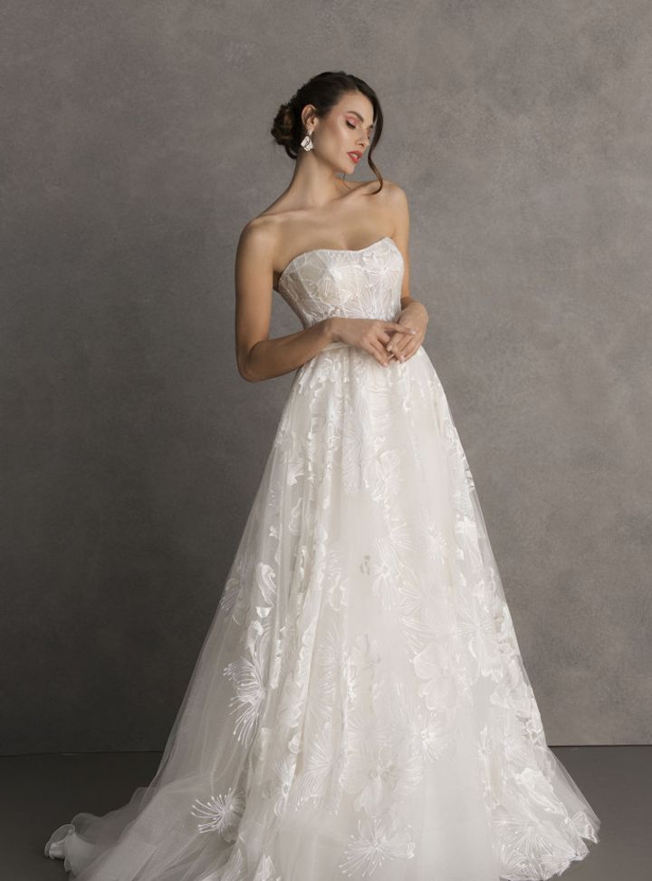 Valentini Spose Straplez Yaka Gelinlik Modeli