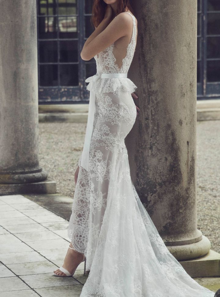 Monique Lhuillier Fiyonk Kemerli Peplum Gelinlik